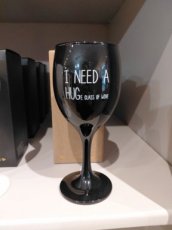 SOJAKAARS - I NEED A HUG