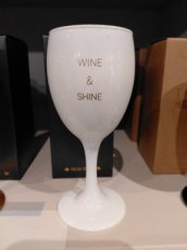 SOJAKAARS - WINE AND SHINE